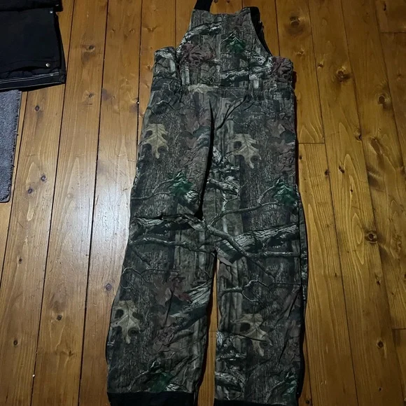 Hunting coveralls - Picture 1 of 2